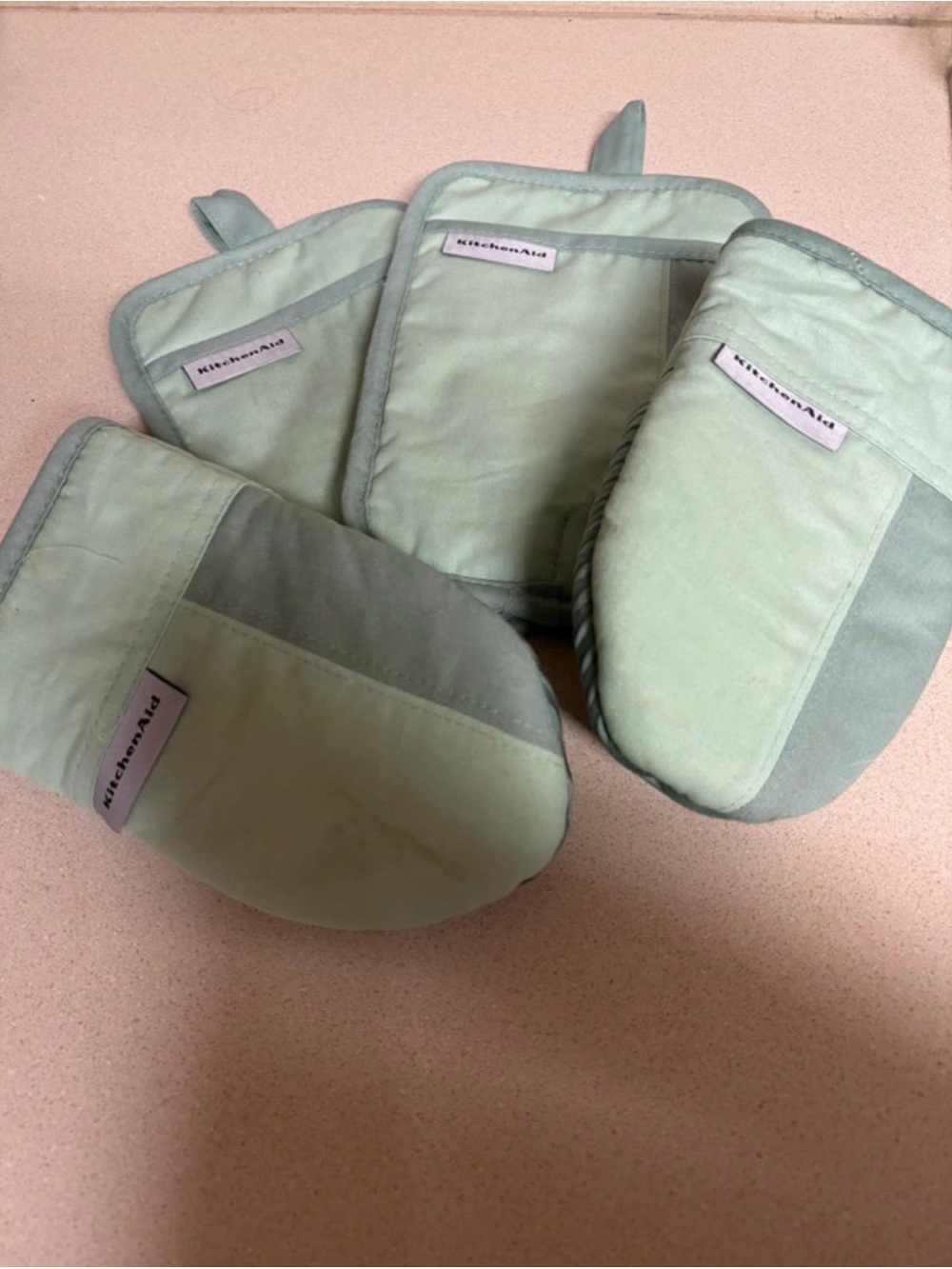 KitchenAid 4pc Oven Mitt/Pot Holder Set